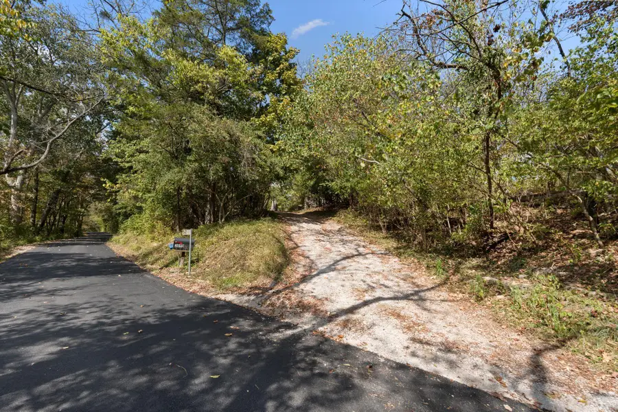 3540 Oregon Road, Versailles, KY 40383 - Image #3