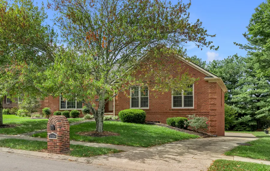 2704 Ashbrooke Drive, Lexington, KY 40513 - Image #2