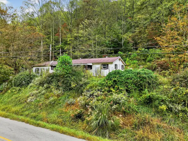 1052 Ky Rt 1498, Bevinsville, KY 41606