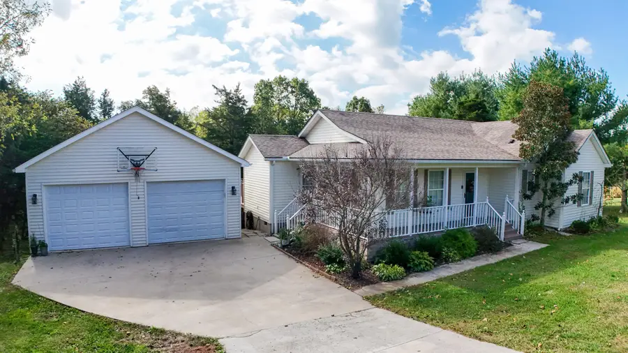 388 Rolling Hills Road, Mount Vernon, KY 40456 - Image #2