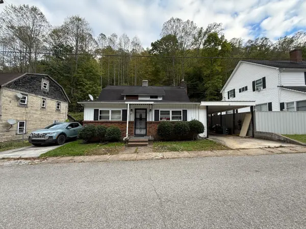 29 Gap Branch Road, Lynch, KY 40855