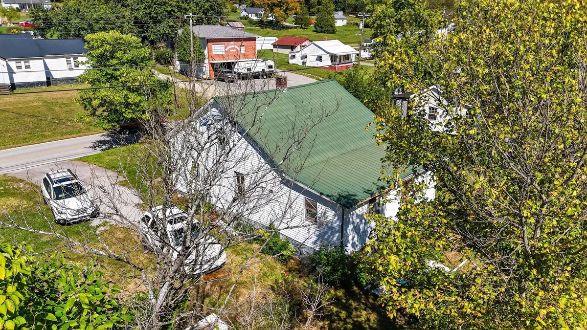 2027 Wisemantown, Irvine, KY 40336 - Image #1