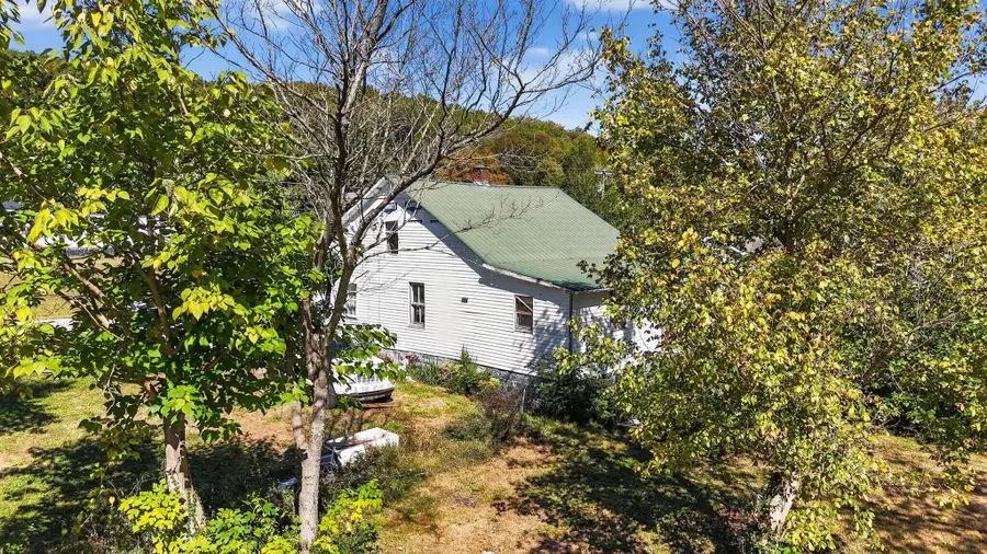 2027 Wisemantown, Irvine, KY 40336 - Image #2