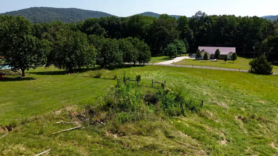 225 Lynne Drive, Monticello, KY 42633 - Image #3