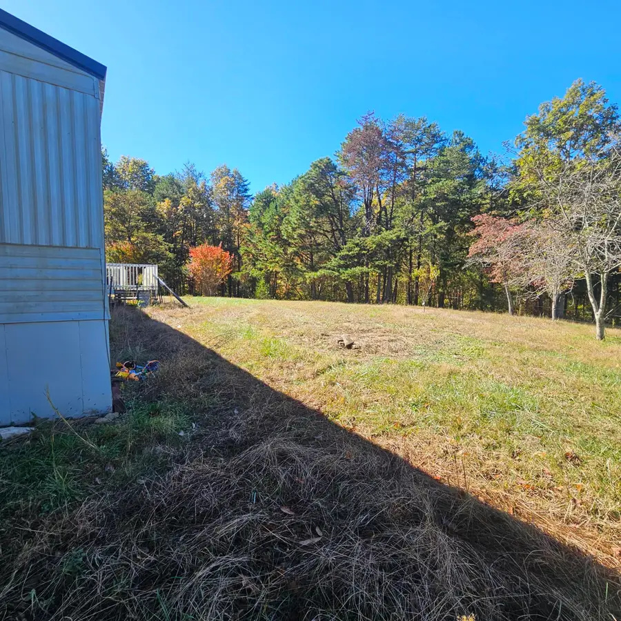 270 Hensley Road, East Bernstadt, KY 40729 - Image #2