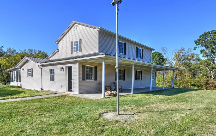 690 Floyd Switch Estesburg Road, Eubank, KY 42567 - Image #2