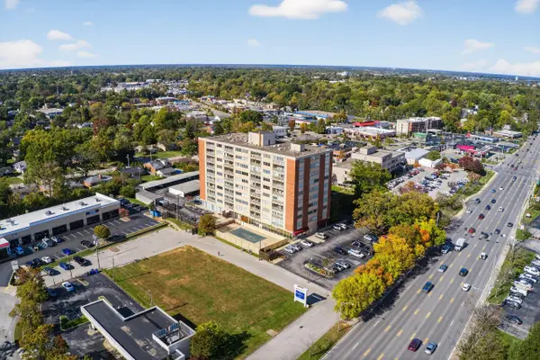 2121 Nicholasville Road #204, Lexington, KY 40503