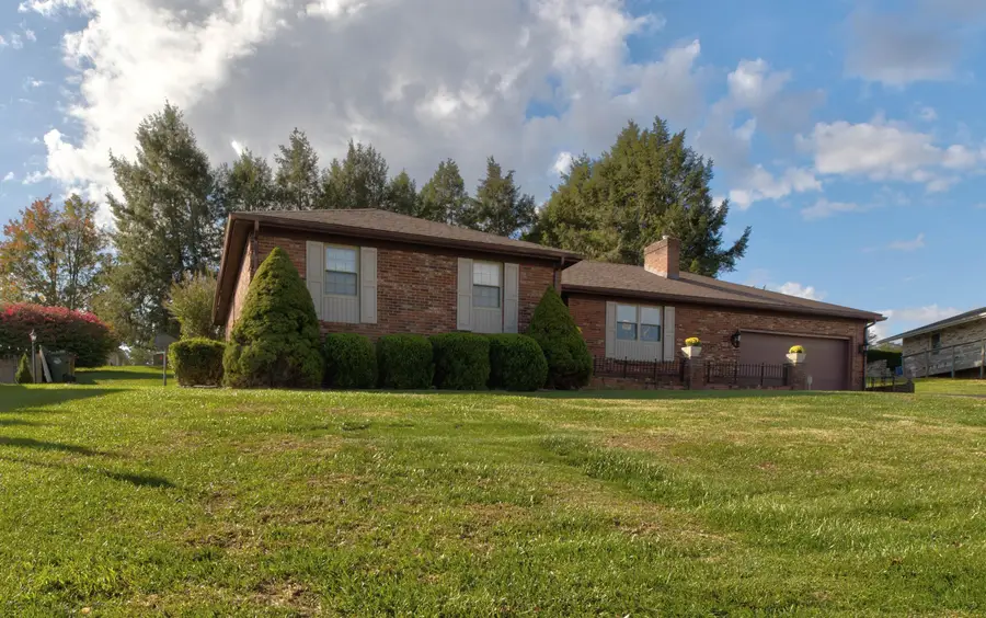607 Springview Court, Mount Sterling, KY 40353 - Image #2
