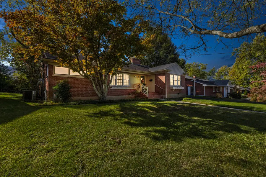 212 Sterling Avenue, Mount Sterling, KY 40353 - Image #2