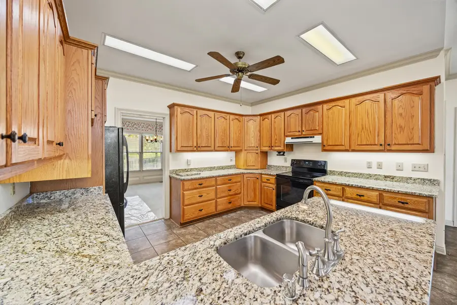 300 Hawthorne Drive, Nicholasville, KY 40356 - Image #2