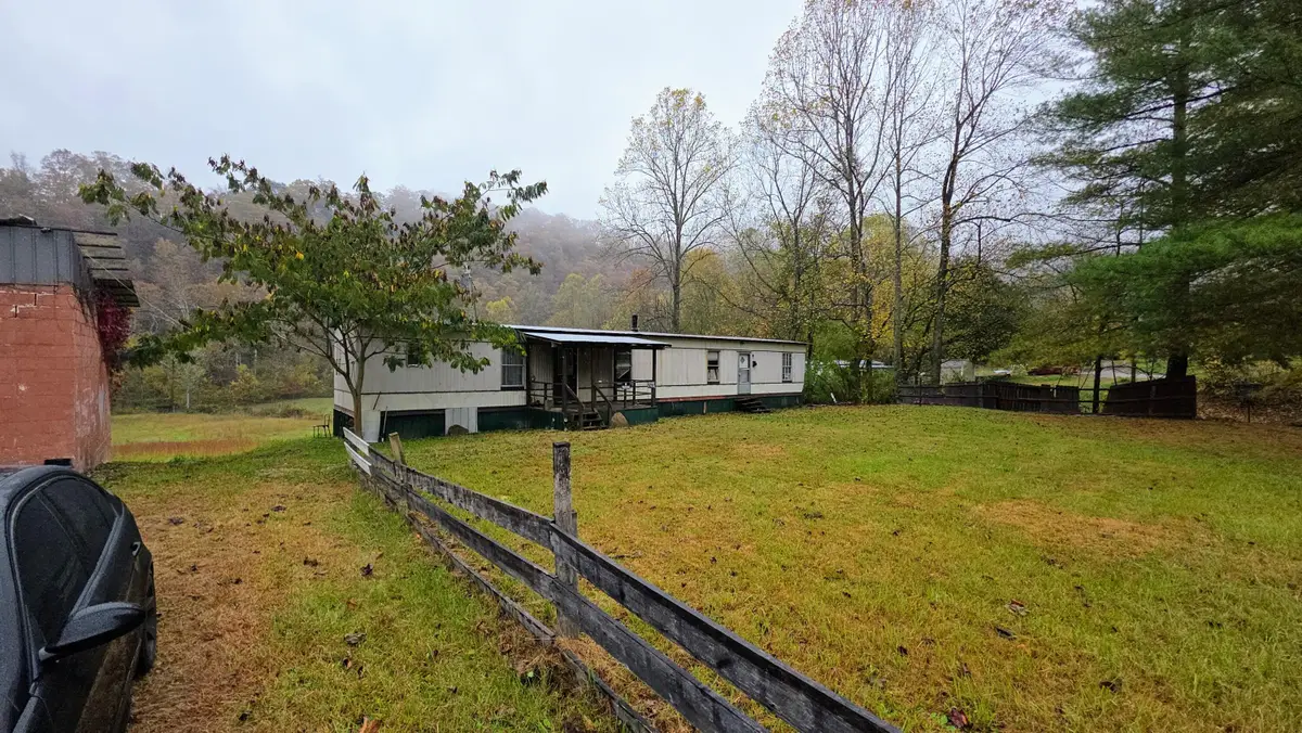 5939 Ky-66, Big Creek, KY 40914 - Image #1