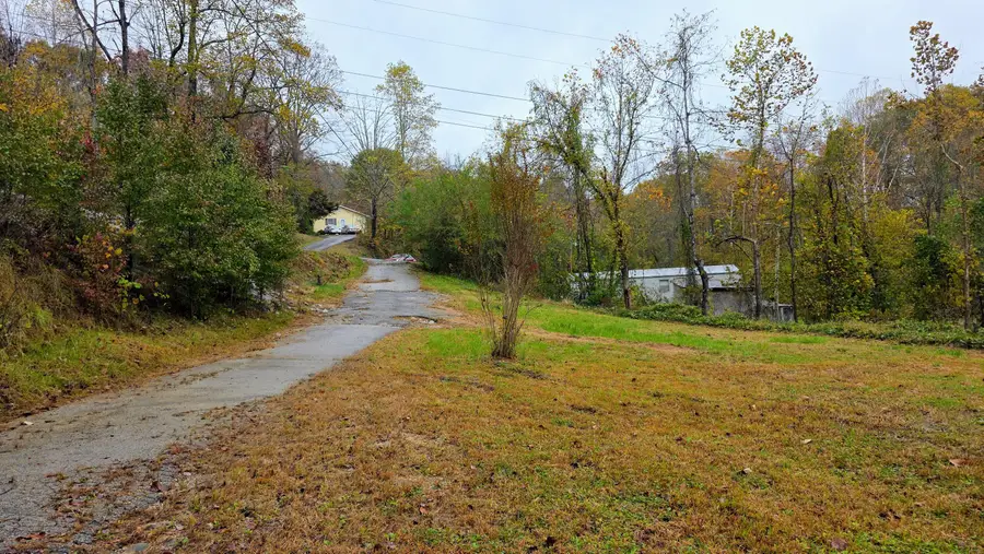 173 Charlie Sizemore Road, Manchester, KY 40962 - Image #3