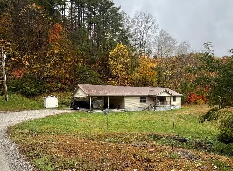 52 Extension Drive, Whitesburg, KY 41858 - Image #1