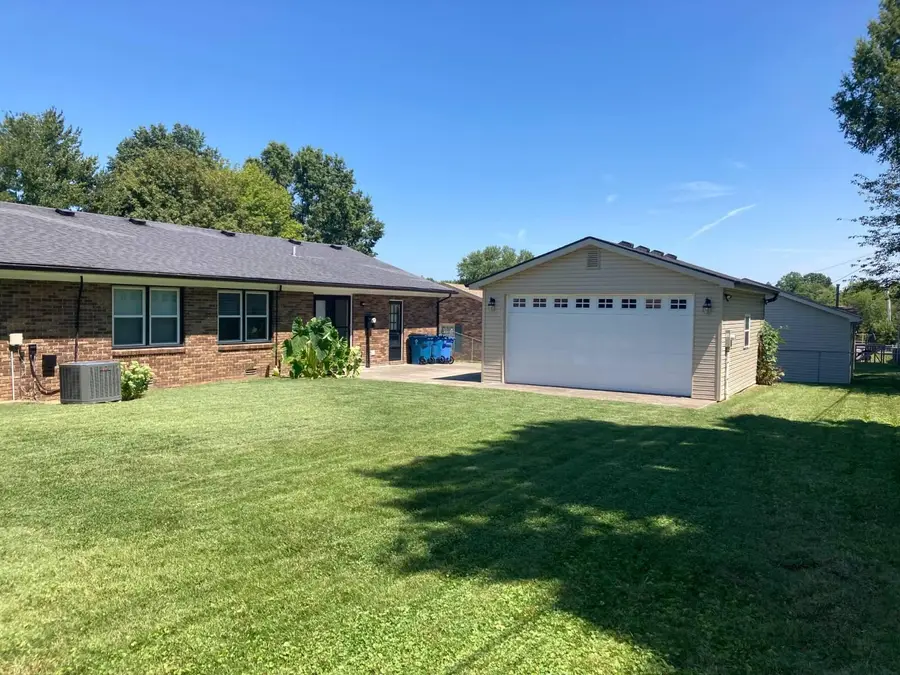 636 Cloverdale Drive, Danville, KY 40422 - Image #2