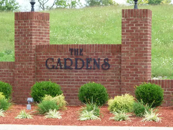 1085 Scenic Garden, Lawrenceburg, KY 40342