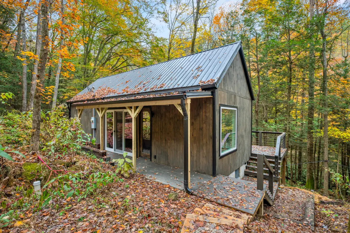 507 Cave Holw Road, Campton, KY 41301 - Image #1