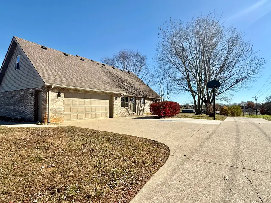 3800 Oak Hill Road, Somerset, KY 42503 - Image #3