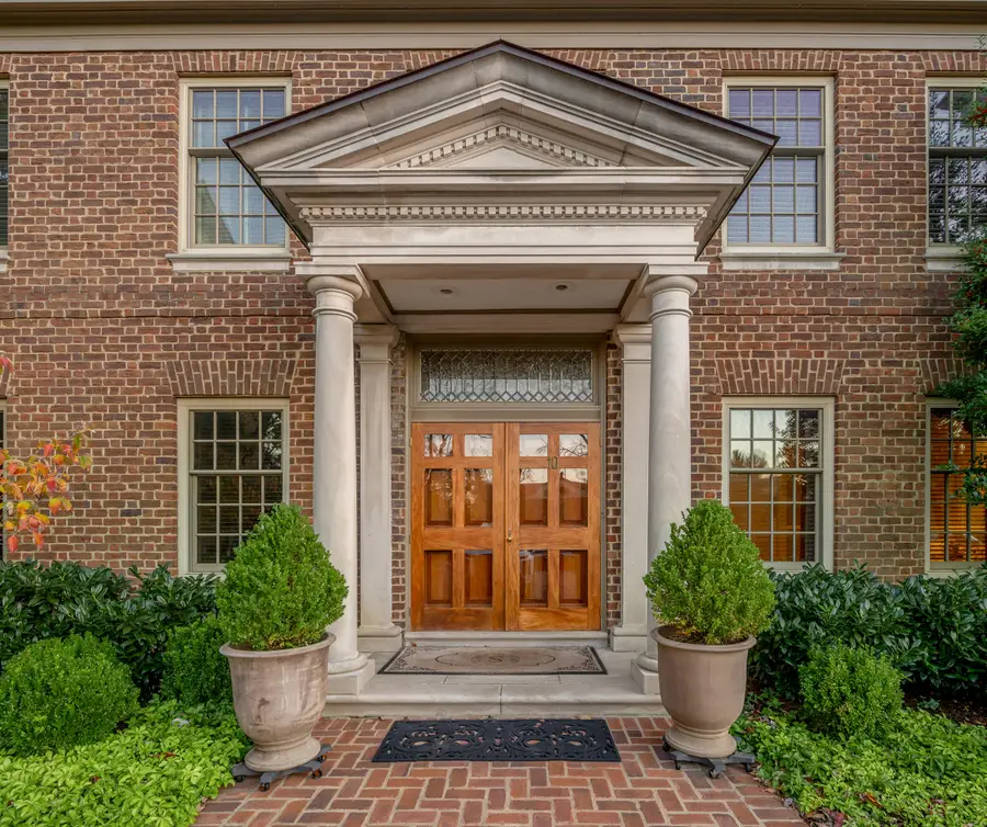 100 Idle Hour Drive #10, Lexington, KY 40502 - Image #2