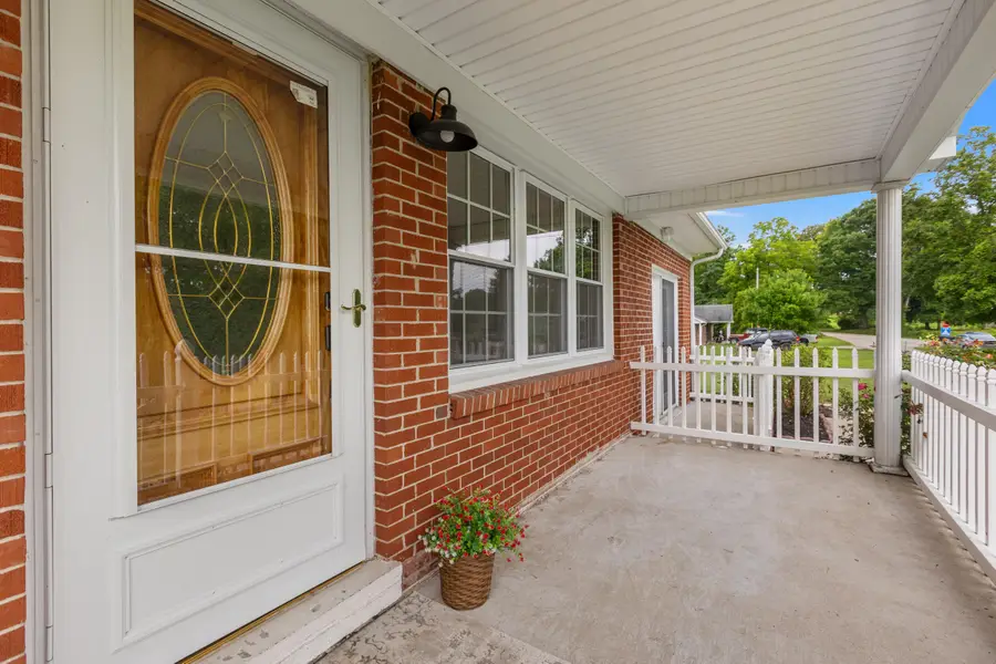 40 Edwards Road, Irvine, KY 40336 - Image #2