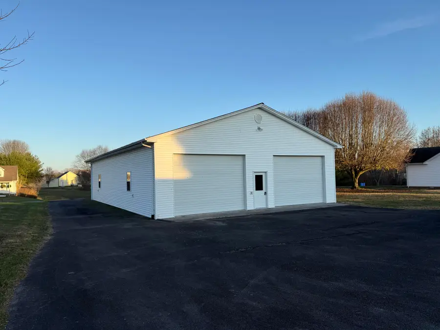 257 Johnny Bernard Lp, Russell Springs, KY 42642 - Image #2