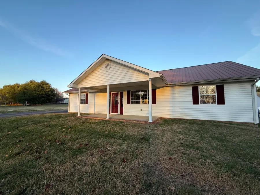 257 Johnny Bernard Lp, Russell Springs, KY 42642 - Image #3