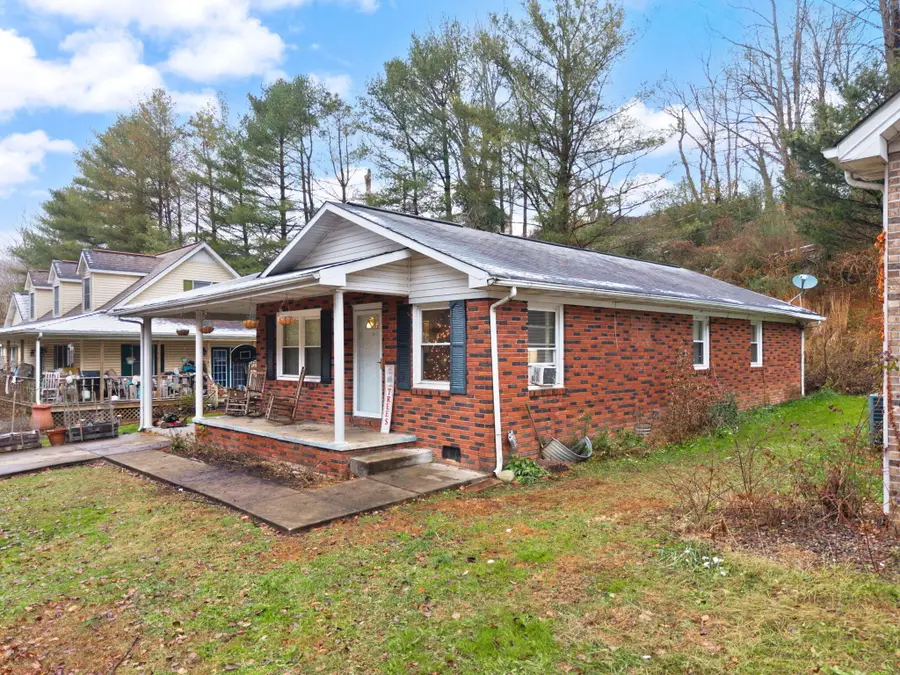 109 Railroad Avenue, Manchester, KY 40962 - Image #2