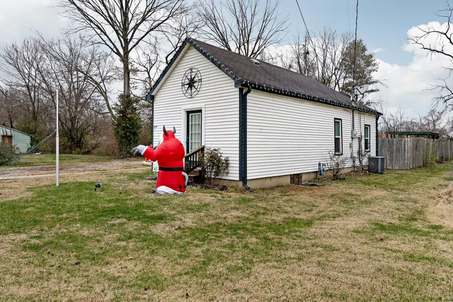 417 W Broadway Street, Harrodsburg, KY 40330 - #3