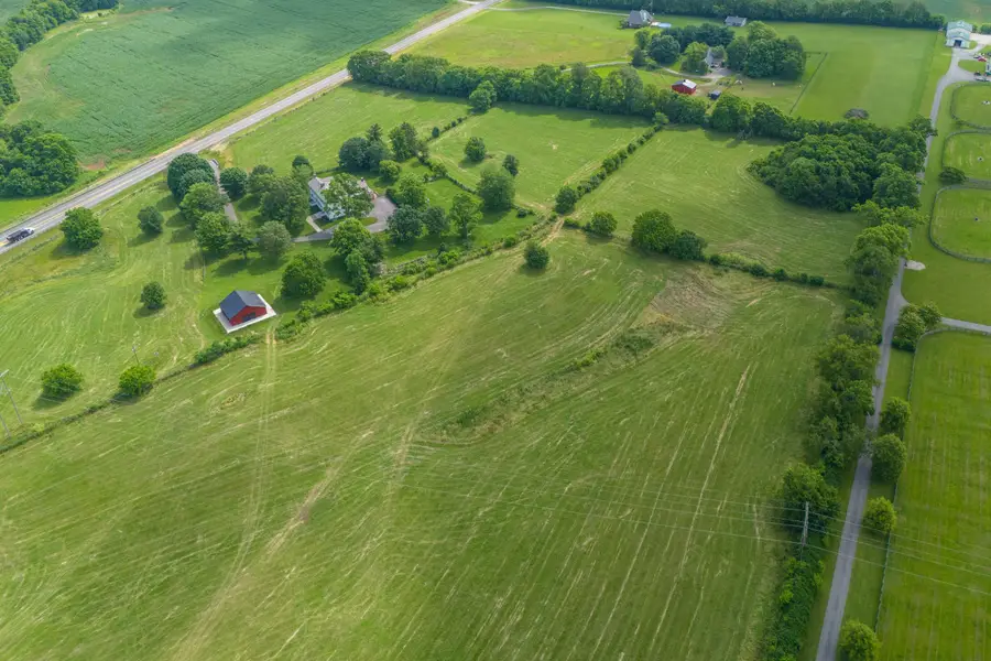 750 Elizabeth Station Road, Paris, KY 40361 - Image #2