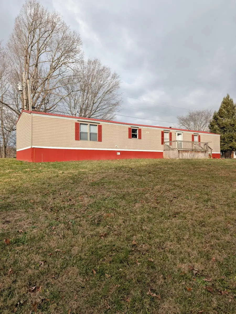75 Bluegrass Road, East Bernstadt, KY 40729 - Image #2