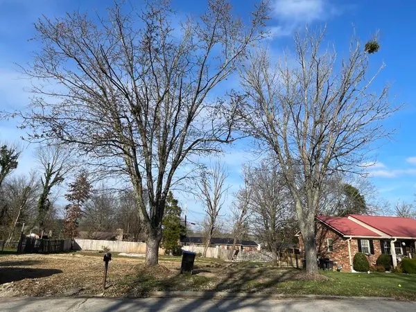 391 Harrodswood Road, Frankfort, KY 40601