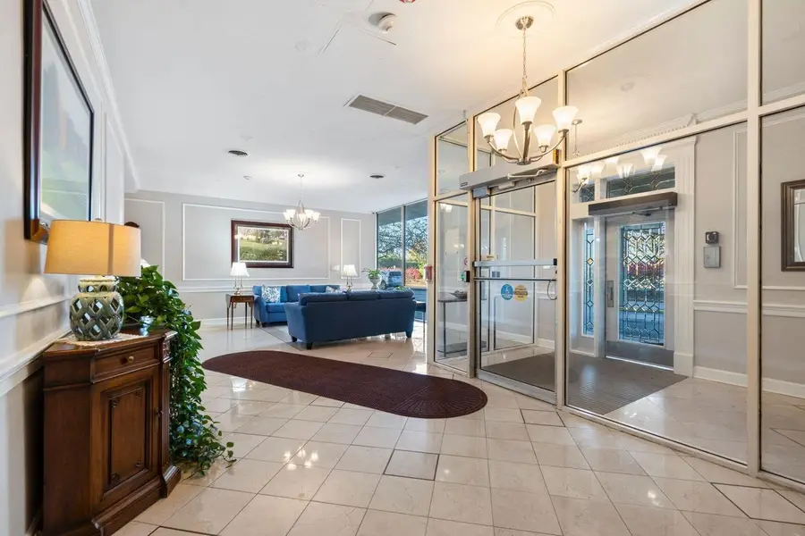 2121 Nicholasville Road #Unit 606, Lexington, KY 40503 - Image #2