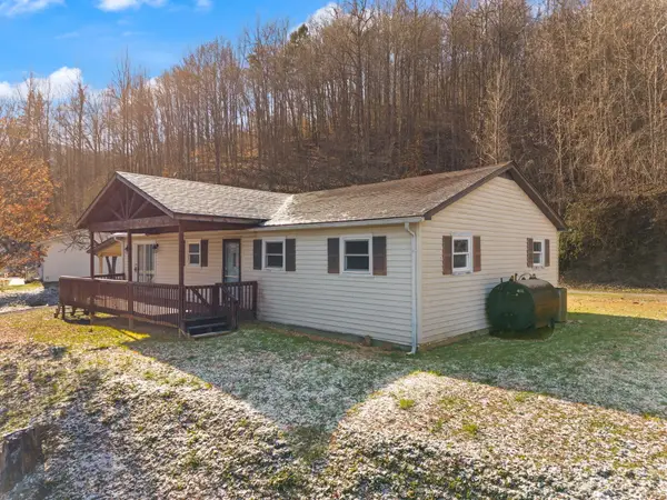 177 White Church Right Frk Road, Pineville, KY 40977