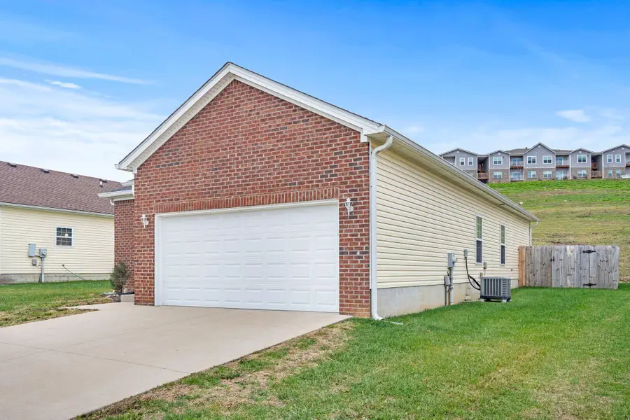 364 Oxford Circle, Richmond, KY 40475 - #2