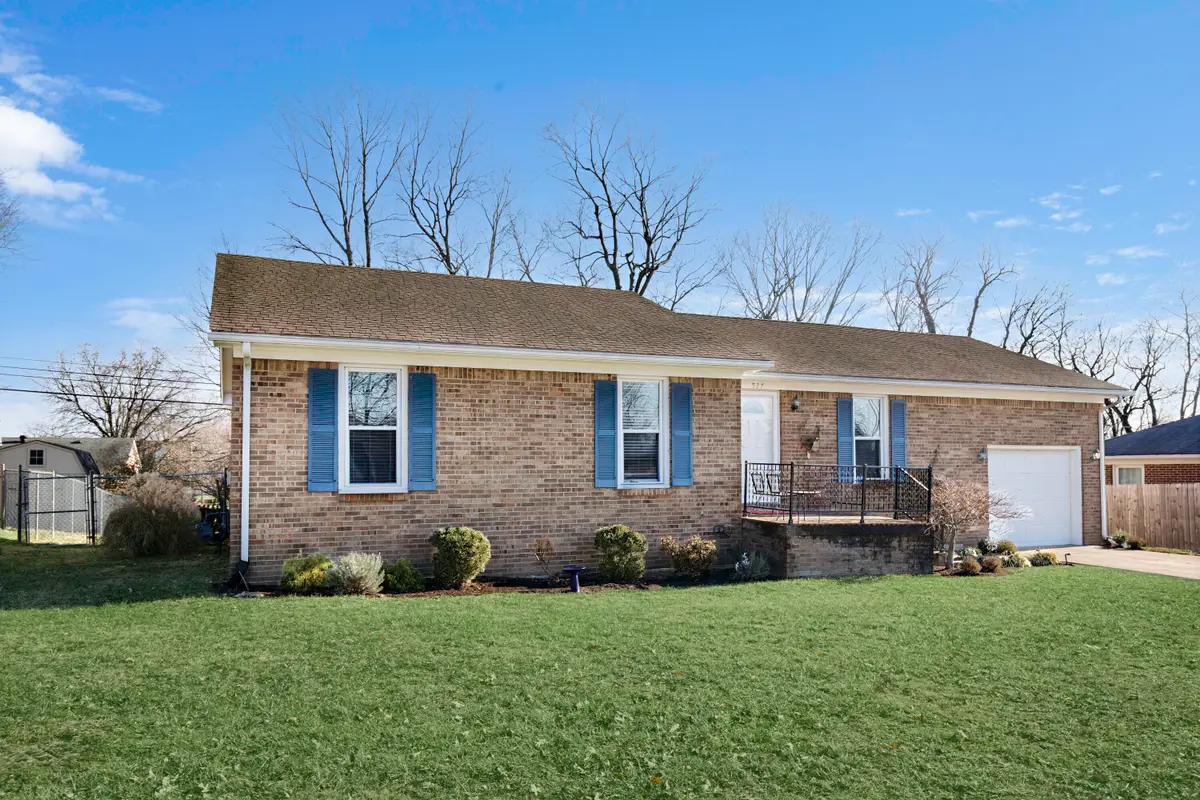 527 Sheffield Drive, Versailles, KY 40383 - #1
