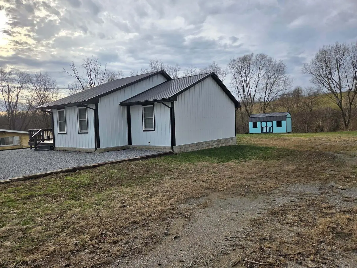 434 E Water Street, Flemingsburg, KY 41041 - #1