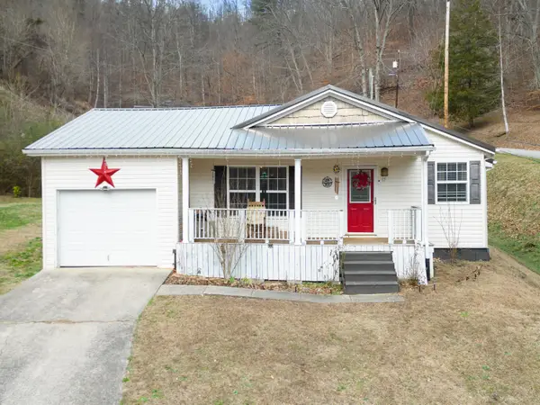 65 Mckenzie Addition, Van Lear, KY 41265