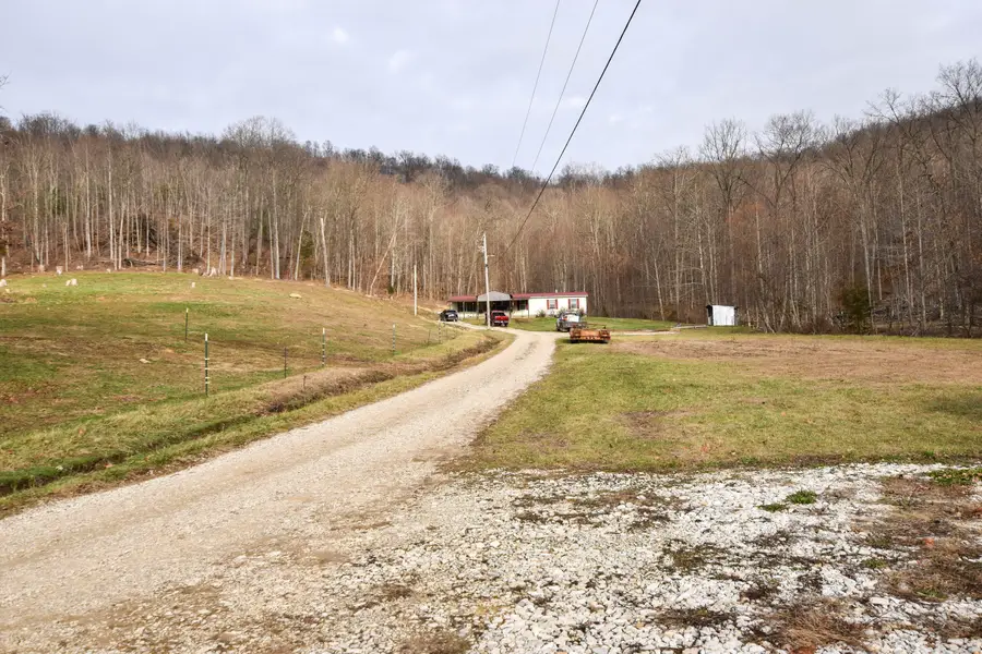 523 May Hollow Road, Tollesboro, KY 41189 - Image #2