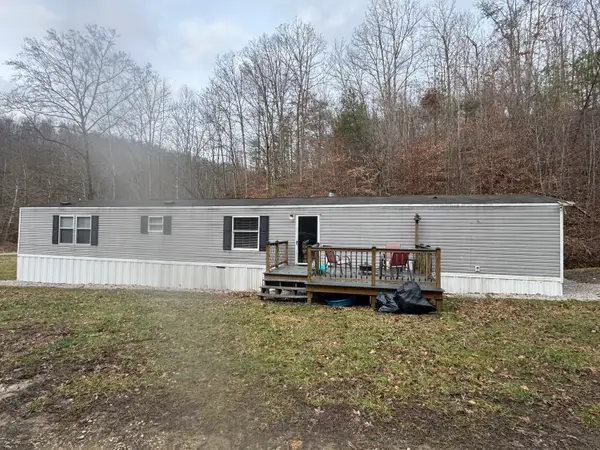 542 Shot Gun Hollow Road, Frenchburg, KY 40322