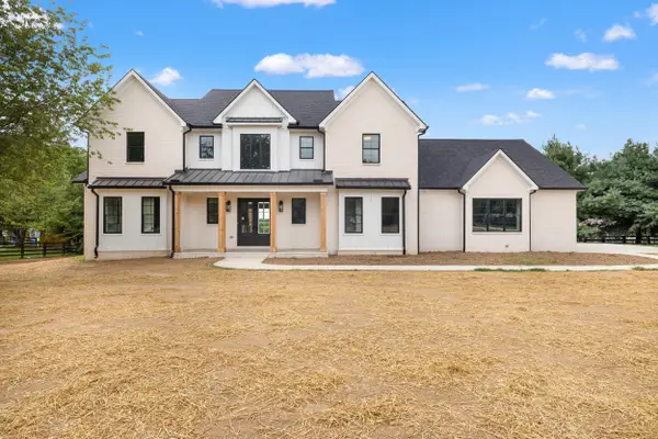 526 Polo Run Lane, Versailles, KY 40383