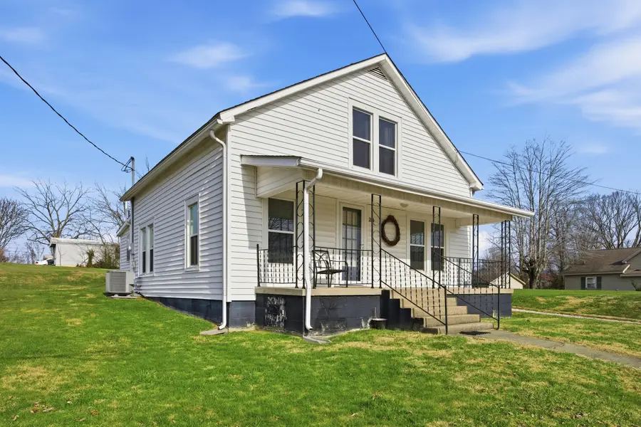 214 Bond Street, Irvine, KY 40336 - Image #2