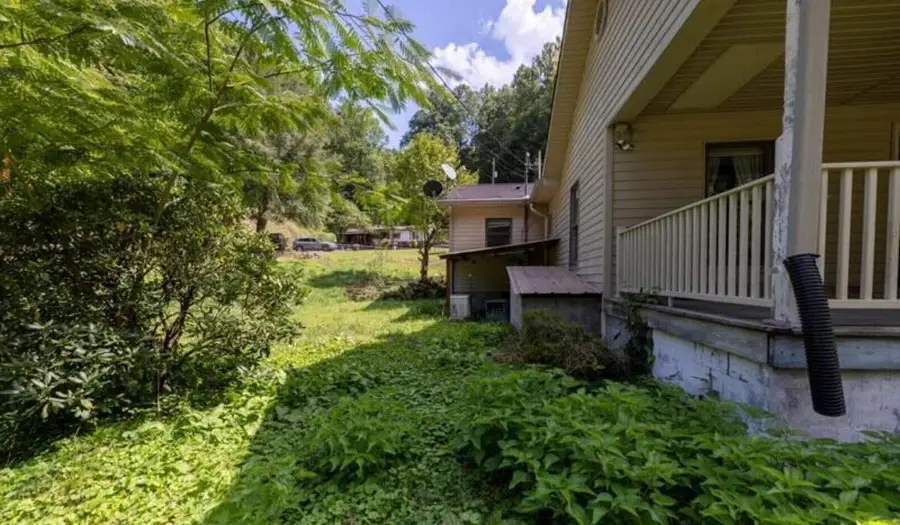 939 Right Fork Island Creek Road, Pikeville, KY 41501 - Image #2