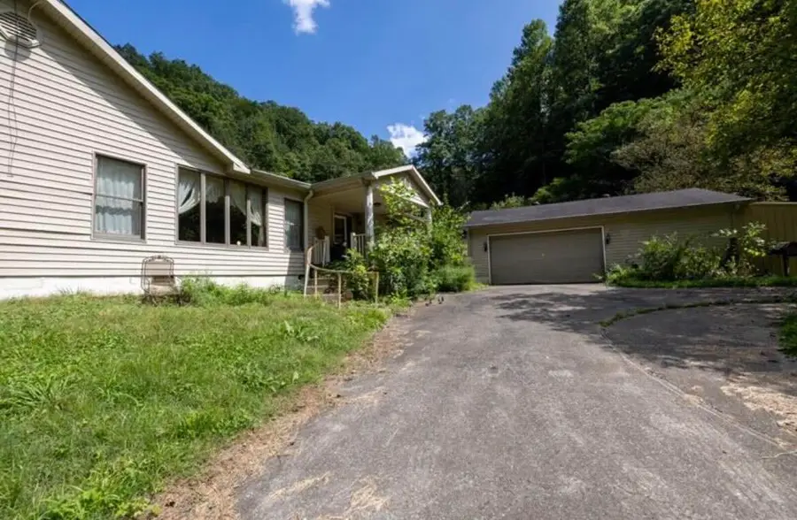 939 Right Fork Island Creek Road, Pikeville, KY 41501 - Image #3