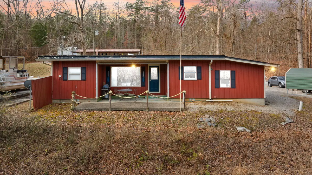 825 George Hardwick Drive, Bronston, KY 42518 - Image #1