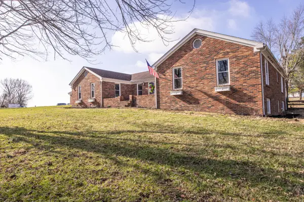 211 Bourbon Acres Road, Paris, KY 40361