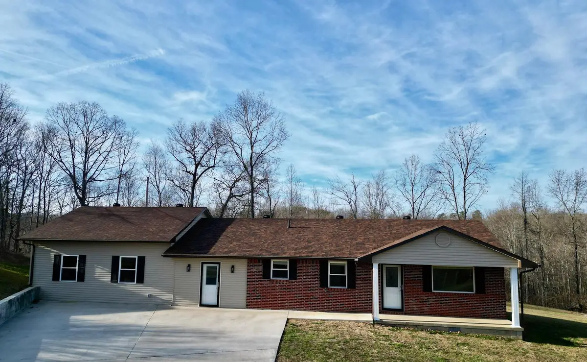 412 Bear Track Road, Beattyville, KY 41311 - Image #1