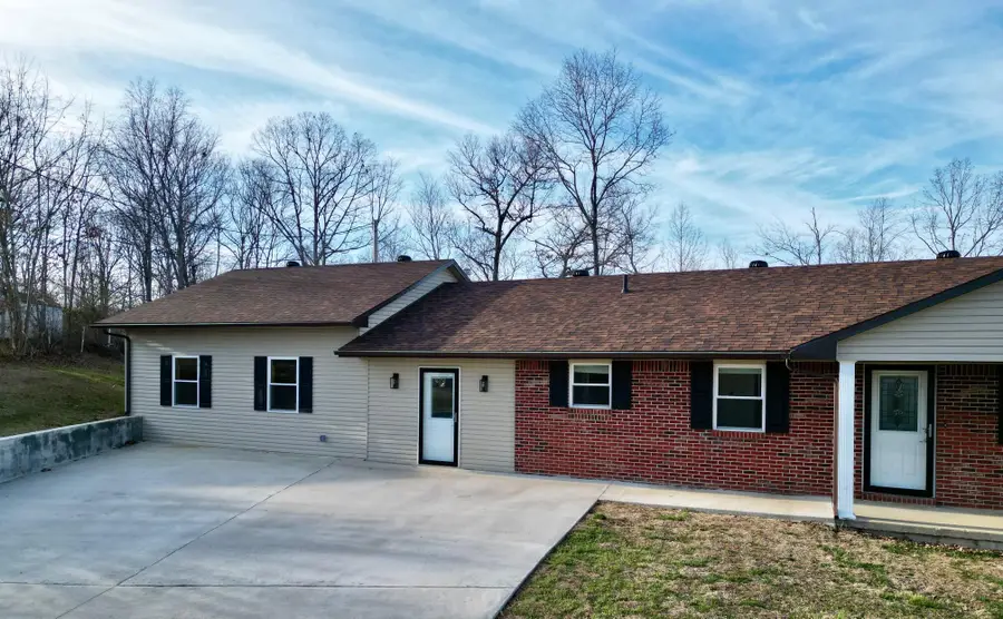 412 Bear Track Road, Beattyville, KY 41311 - Image #2