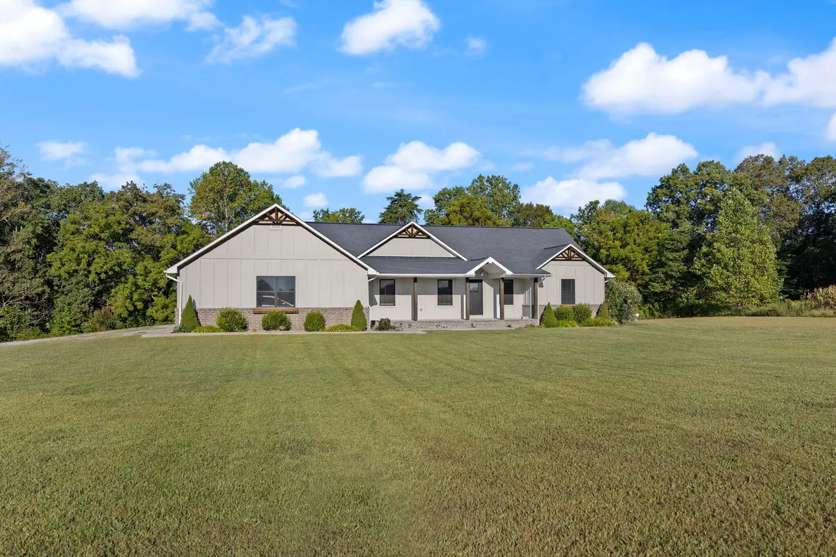 220 Davis Lane, Russell Springs, KY 42642 - Image #1