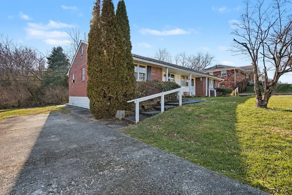 174-176 Lisa Avenue, Danville, KY 40422 - Image #1