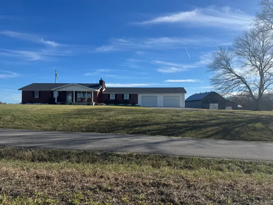 586 Harristown Road, Russell Springs, KY 42642 - Image #2