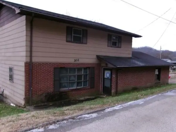 302 Highland Avenue, Paintsville, KY 41240